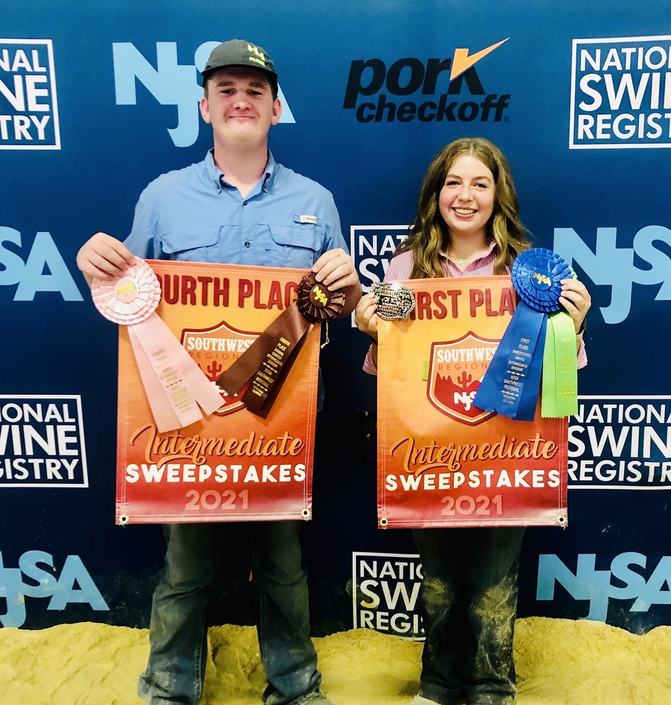 Wyatt & Chloe with their ribbons