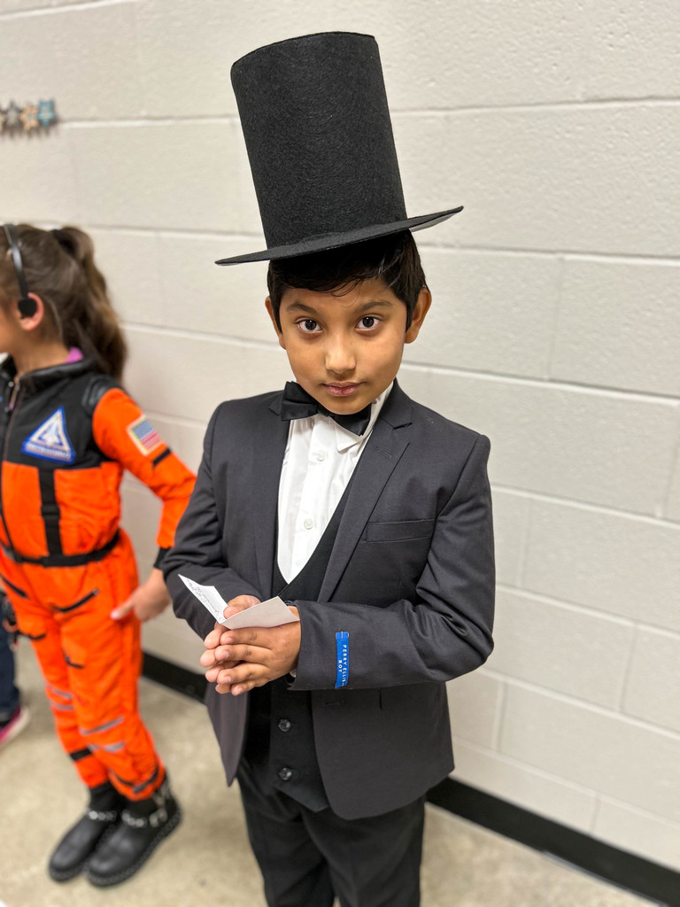 Students dressed up as Abraham Lincoln