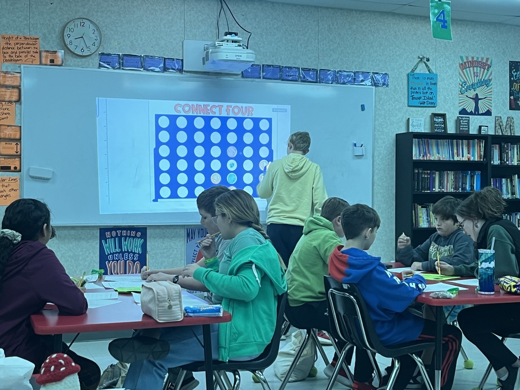 Playing connect four by solving addition, subtraction and multiplication problems involving decimals and whole numbers.
